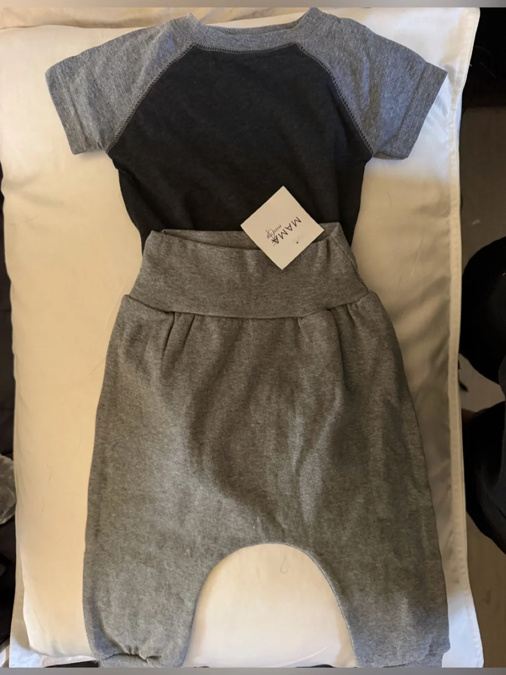 NWT Mama & Mini Harem Pants & Never Worn Raglan Onsie Set        Sz 9-12mos